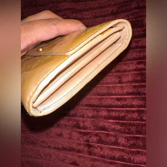 Louis Vuitton Yellow Vernis Wallet - Picture 5 of 16